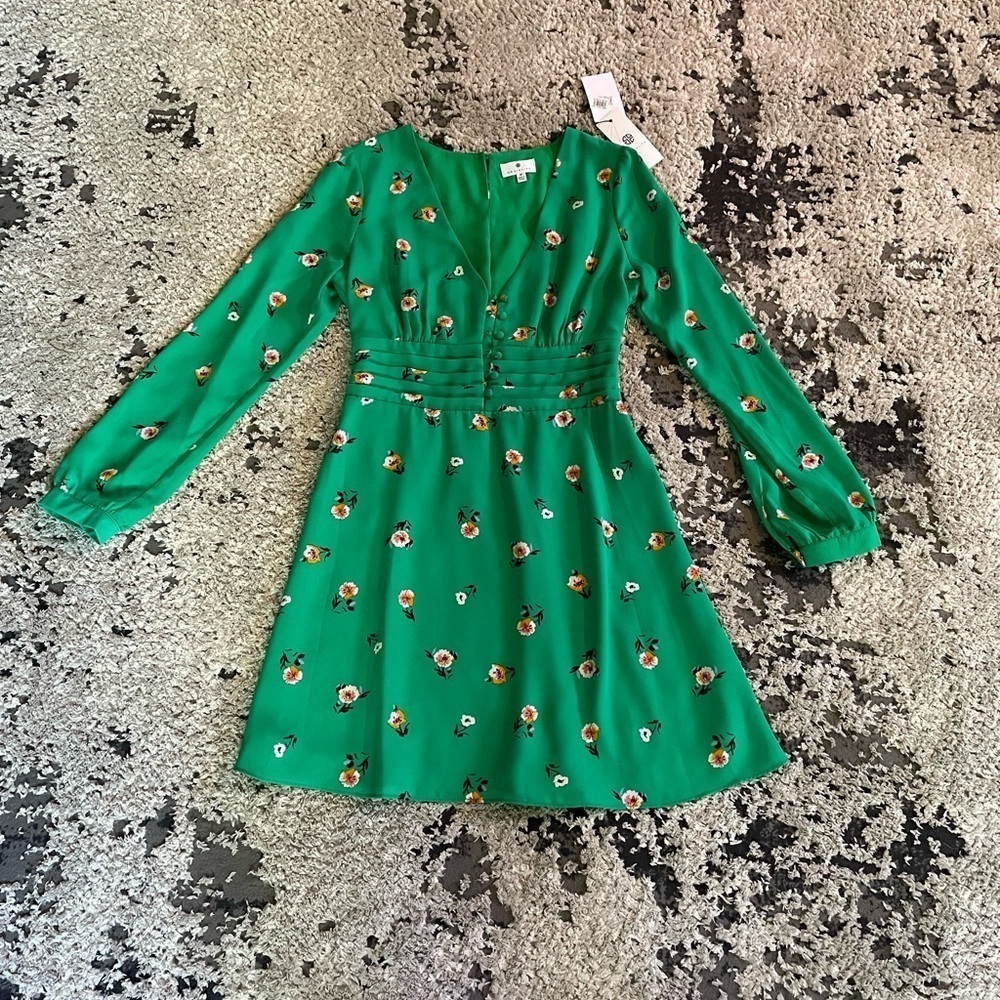 NWT Socialite Button Up V Neck Women’s Dress